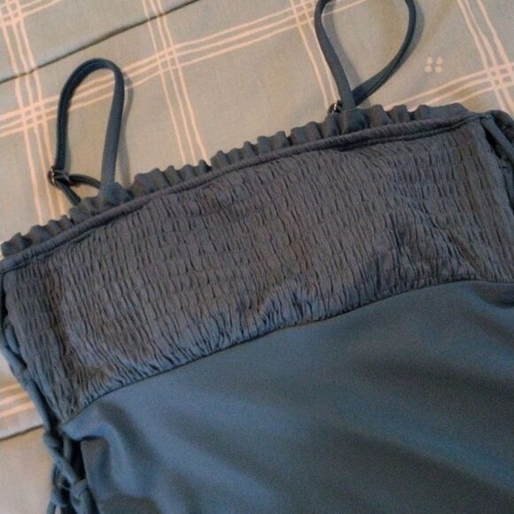 Xhilaration Swimsuit - Picture 4 of 12